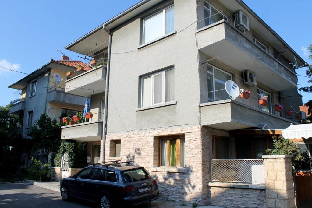 Sunny Day Apartment Pomorie Ngoại thất bức ảnh