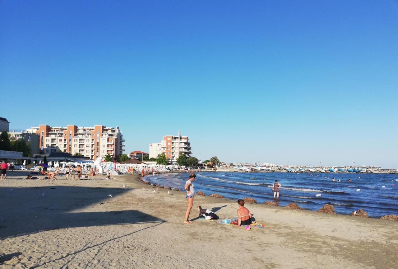 Sunny Day Apartment Pomorie Ngoại thất bức ảnh